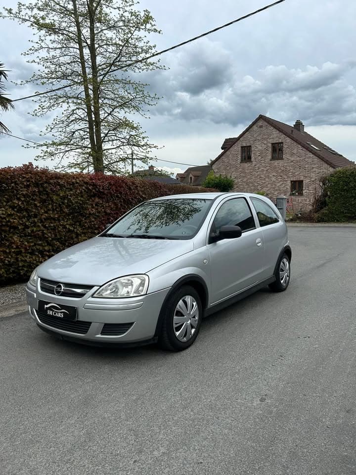 Opel Corsa 1.0 — photo 1 sur 8