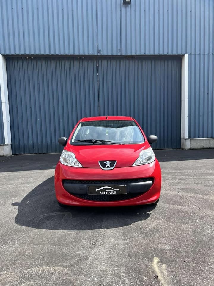 Peugeot 107 1.0 — photo 1 sur 8